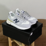 Tenis new balance 1300
